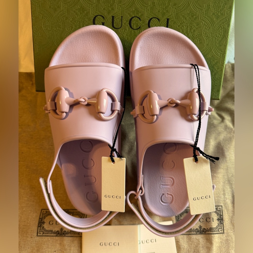 Gucci Horsebit Talc Pink Soft Rubber Slingback Sandals Sz 38 BNIB Made In Italy